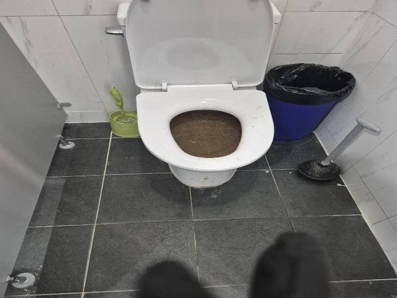 광교 변기막힘 작업사례 9